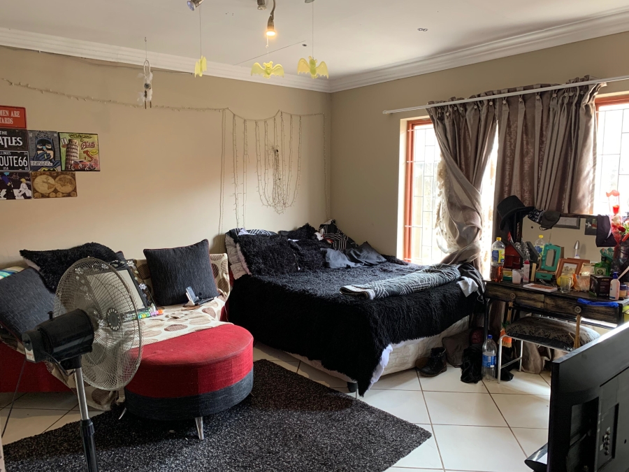 To Let 3 Bedroom Property for Rent in Melodie North West